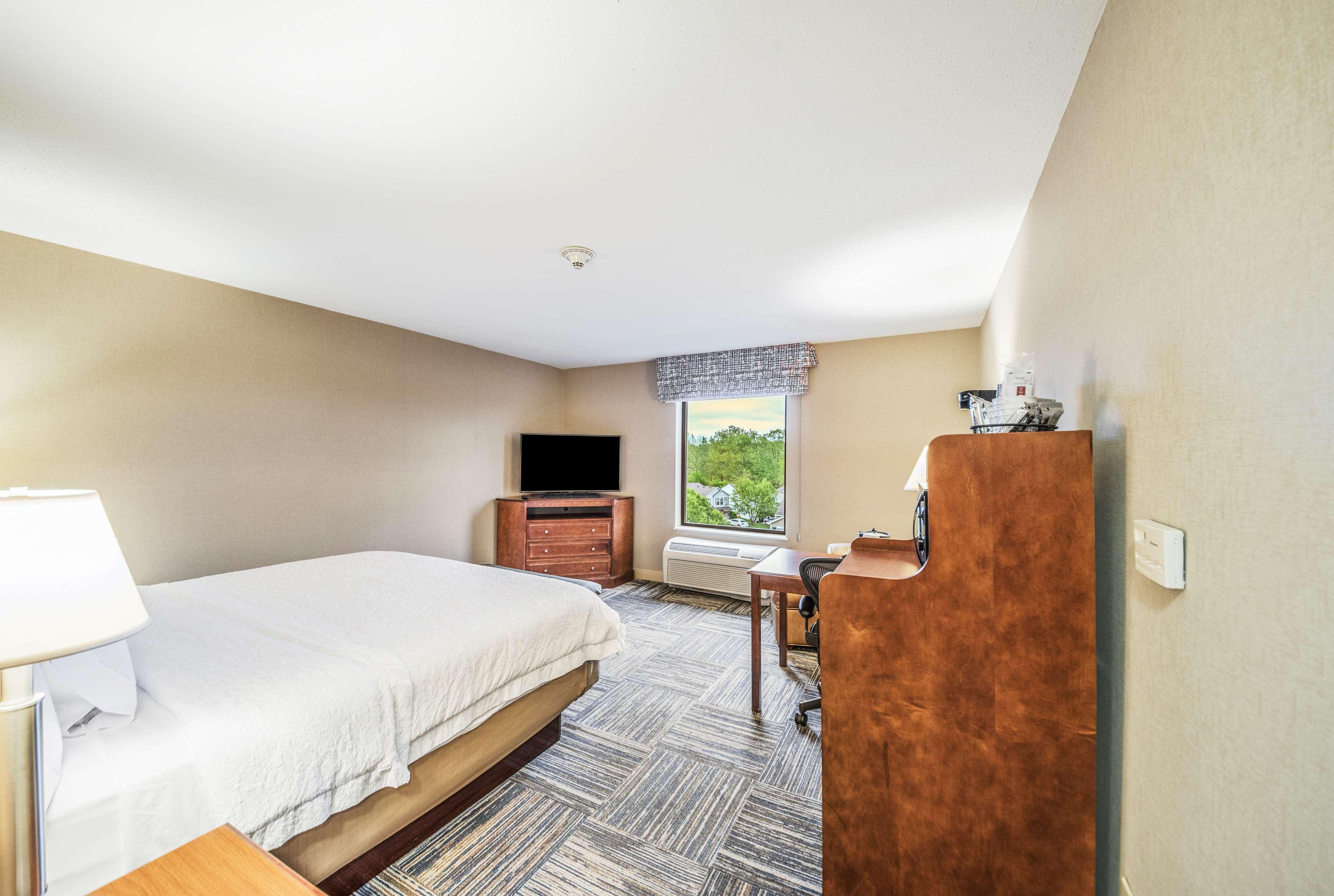 Hampton Inn Greenfield Bagian luar foto
