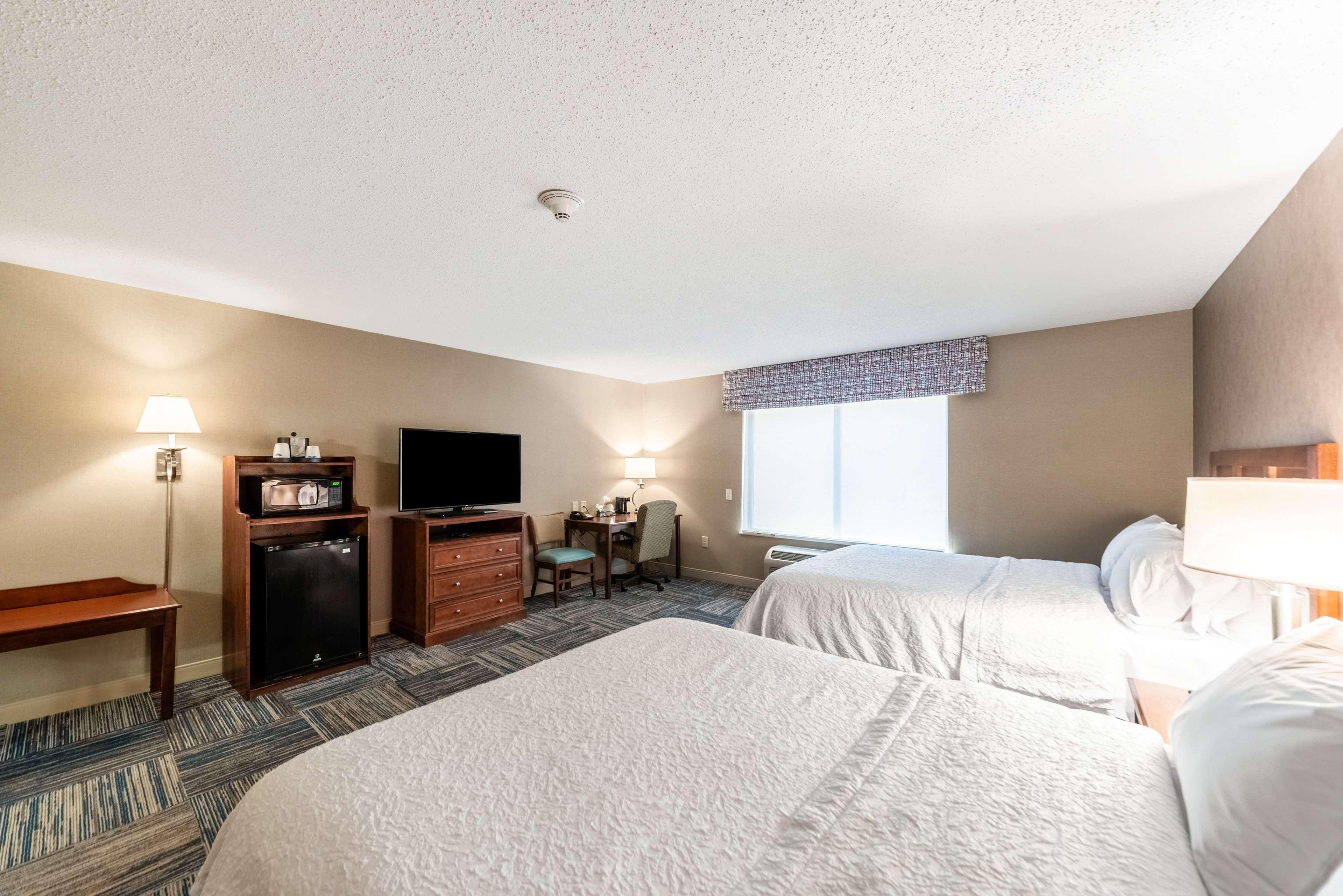 Hampton Inn Greenfield Bagian luar foto
