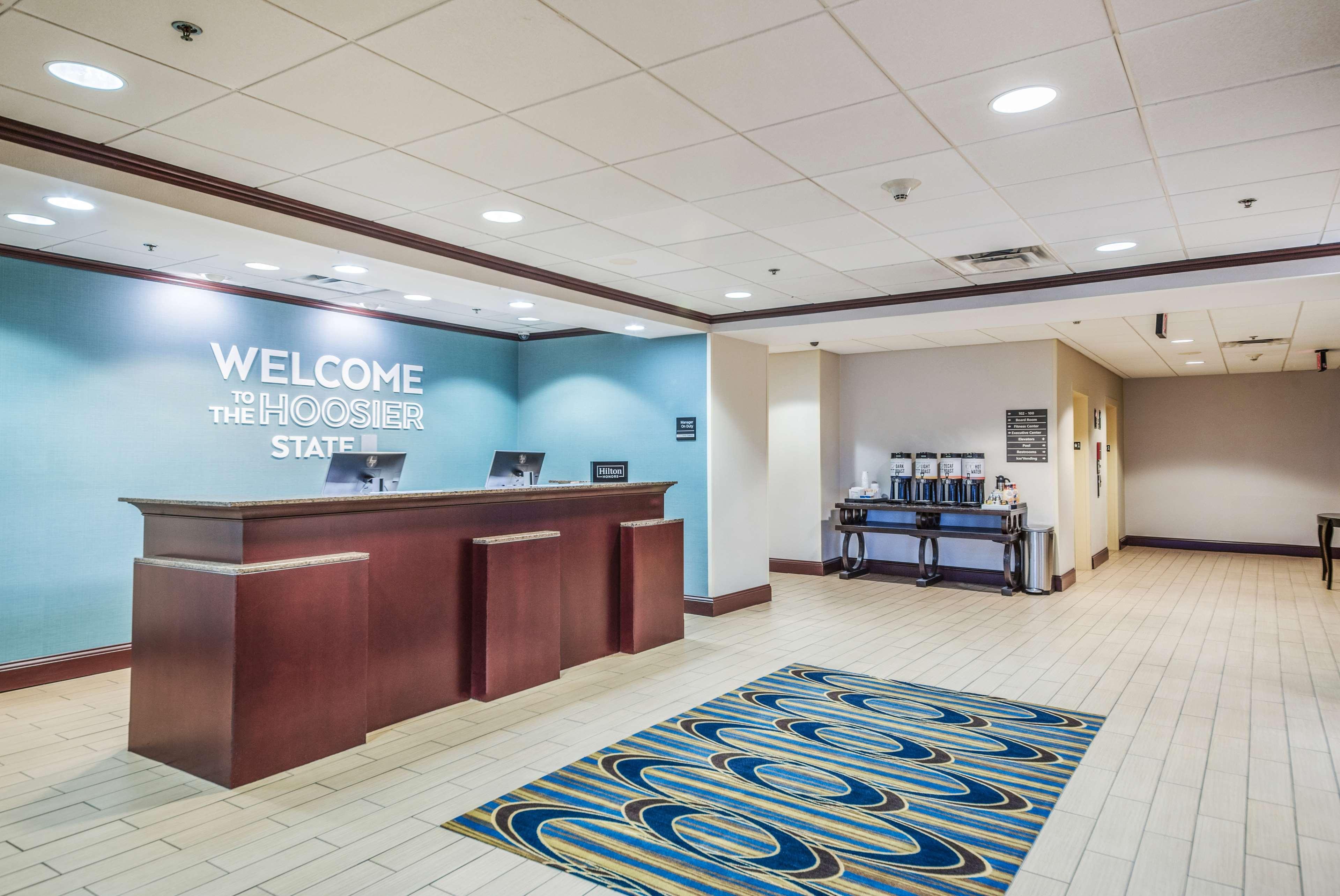 Hampton Inn Greenfield Bagian luar foto