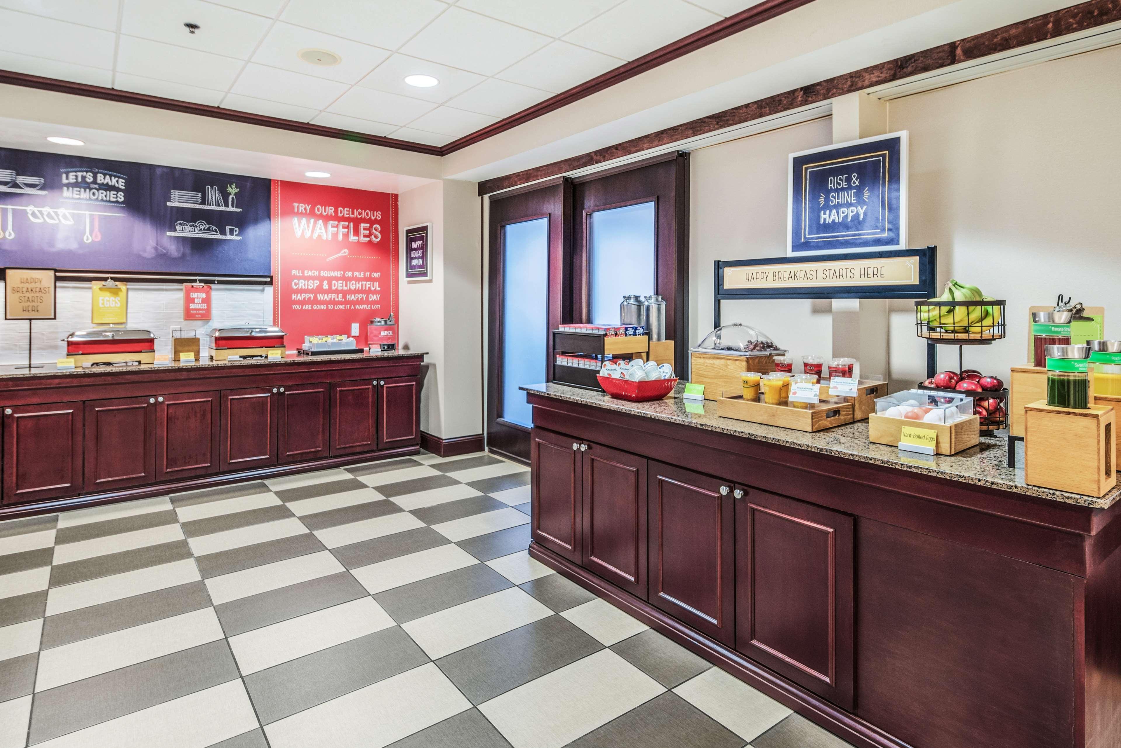 Hampton Inn Greenfield Bagian luar foto
