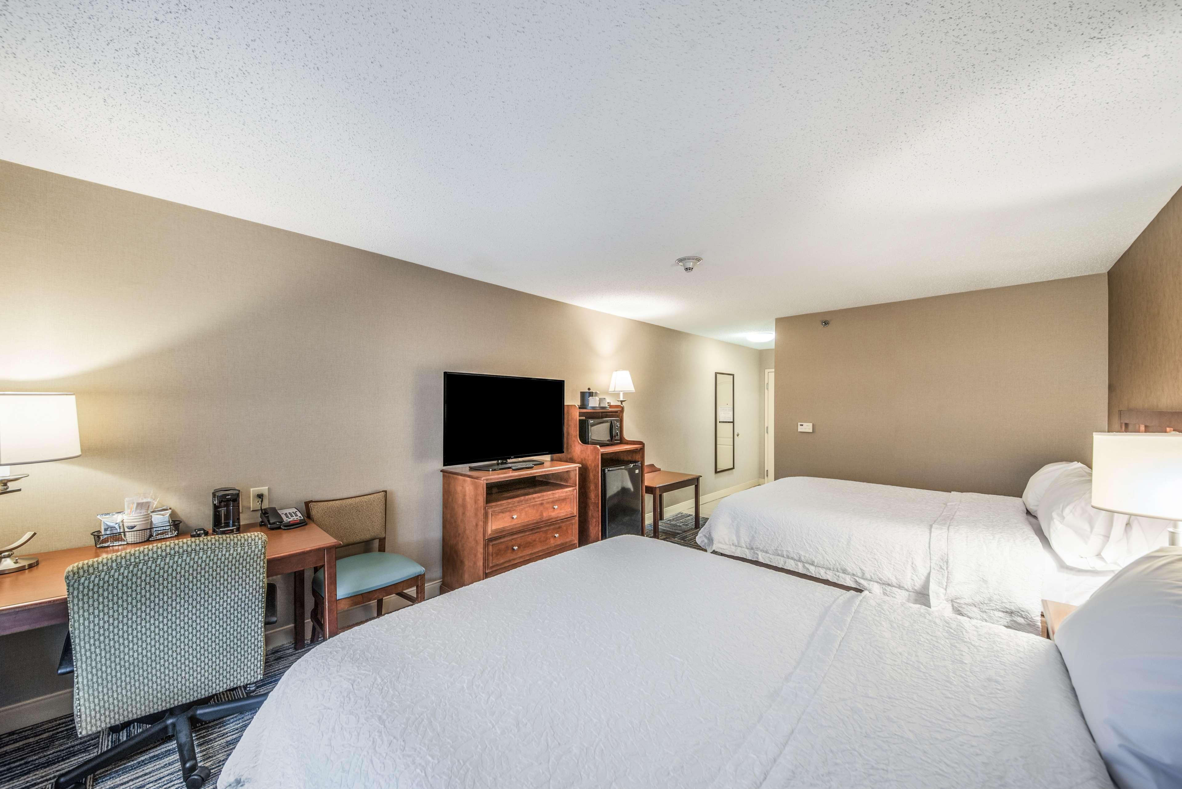 Hampton Inn Greenfield Bagian luar foto