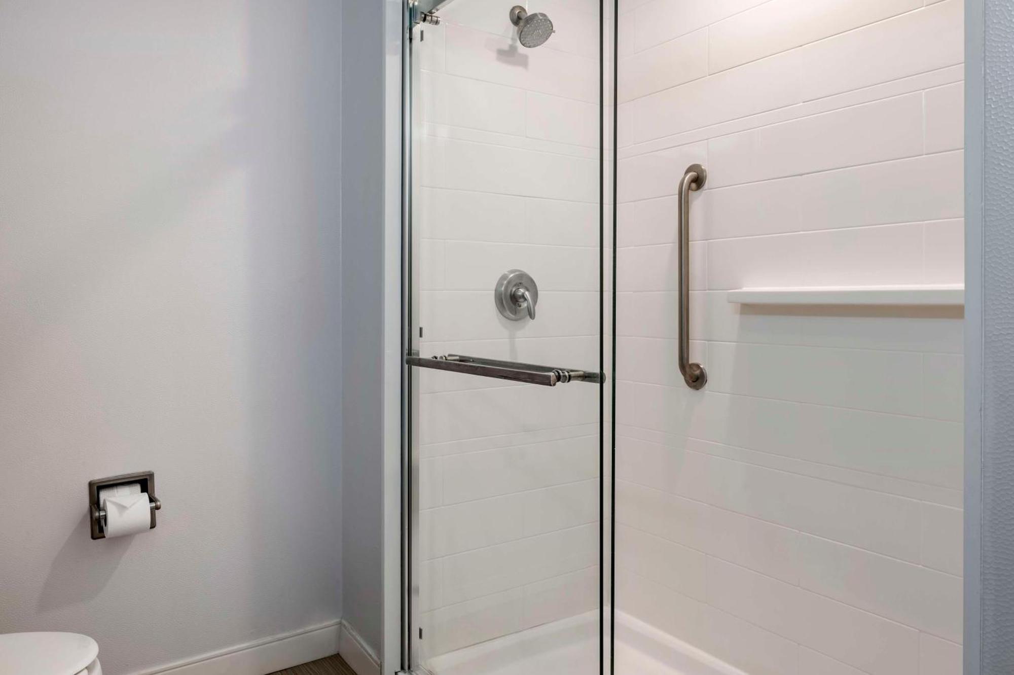Hampton Inn Greenfield Bagian luar foto