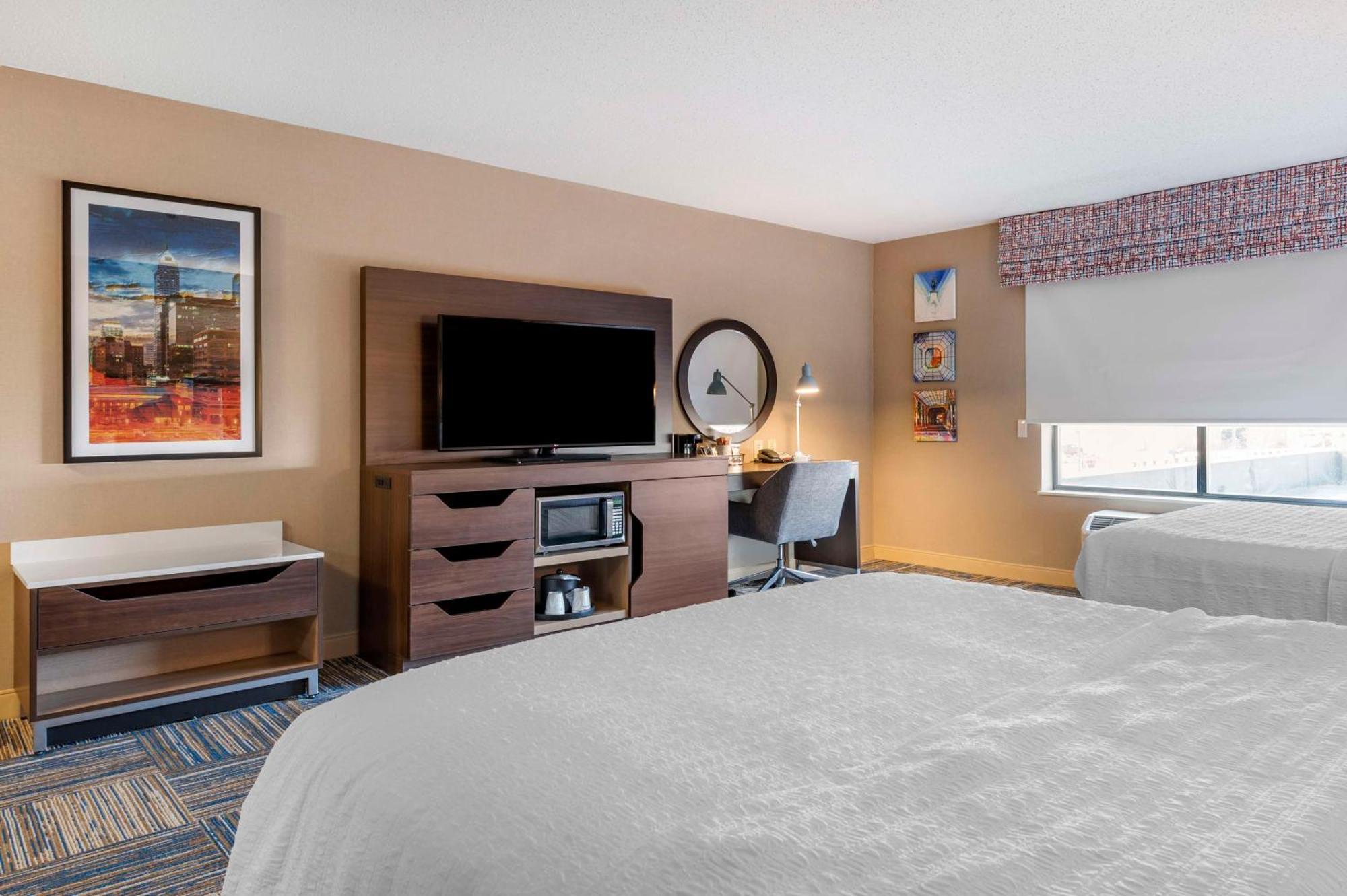 Hampton Inn Greenfield Bagian luar foto