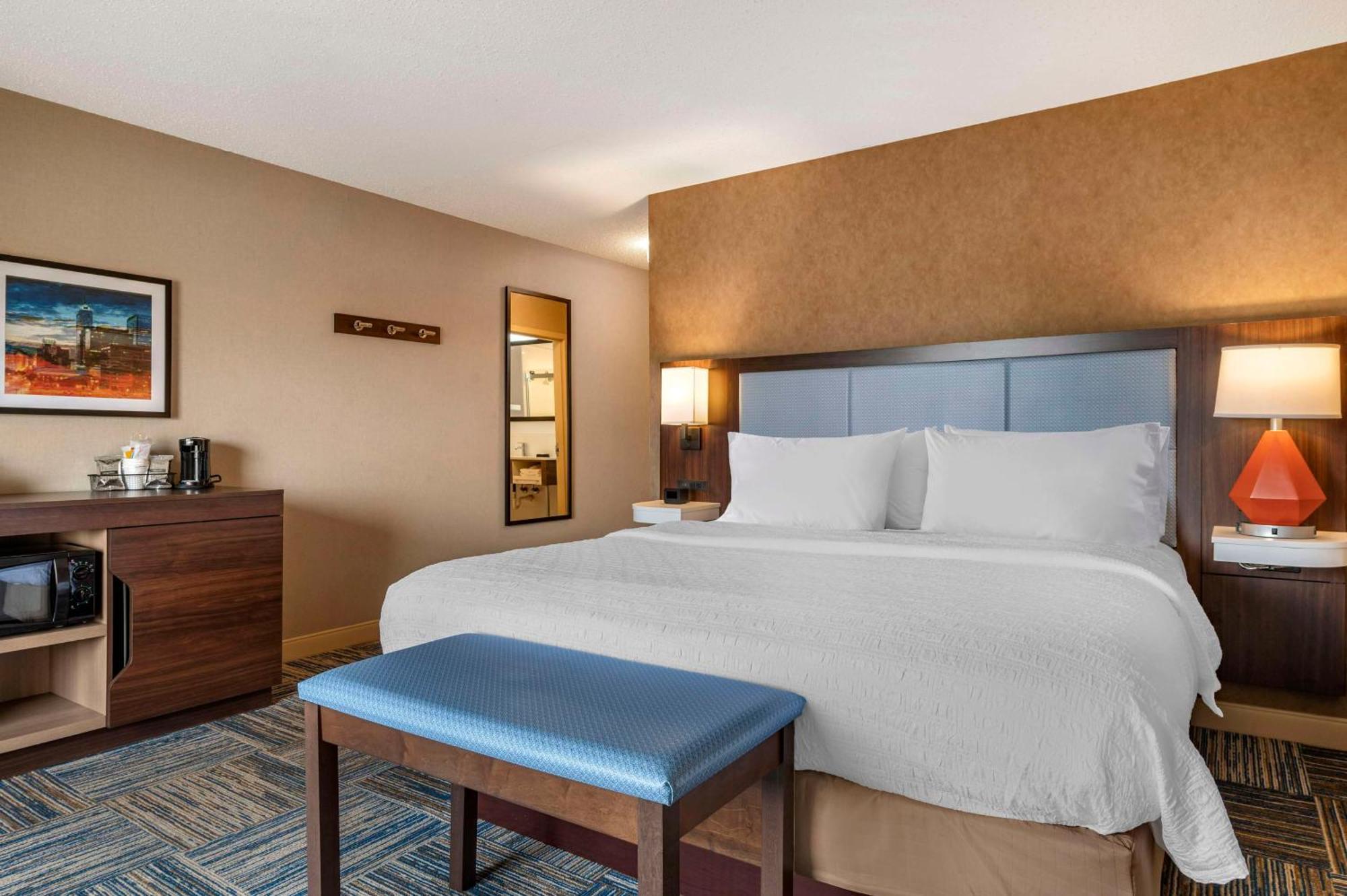 Hampton Inn Greenfield Bagian luar foto