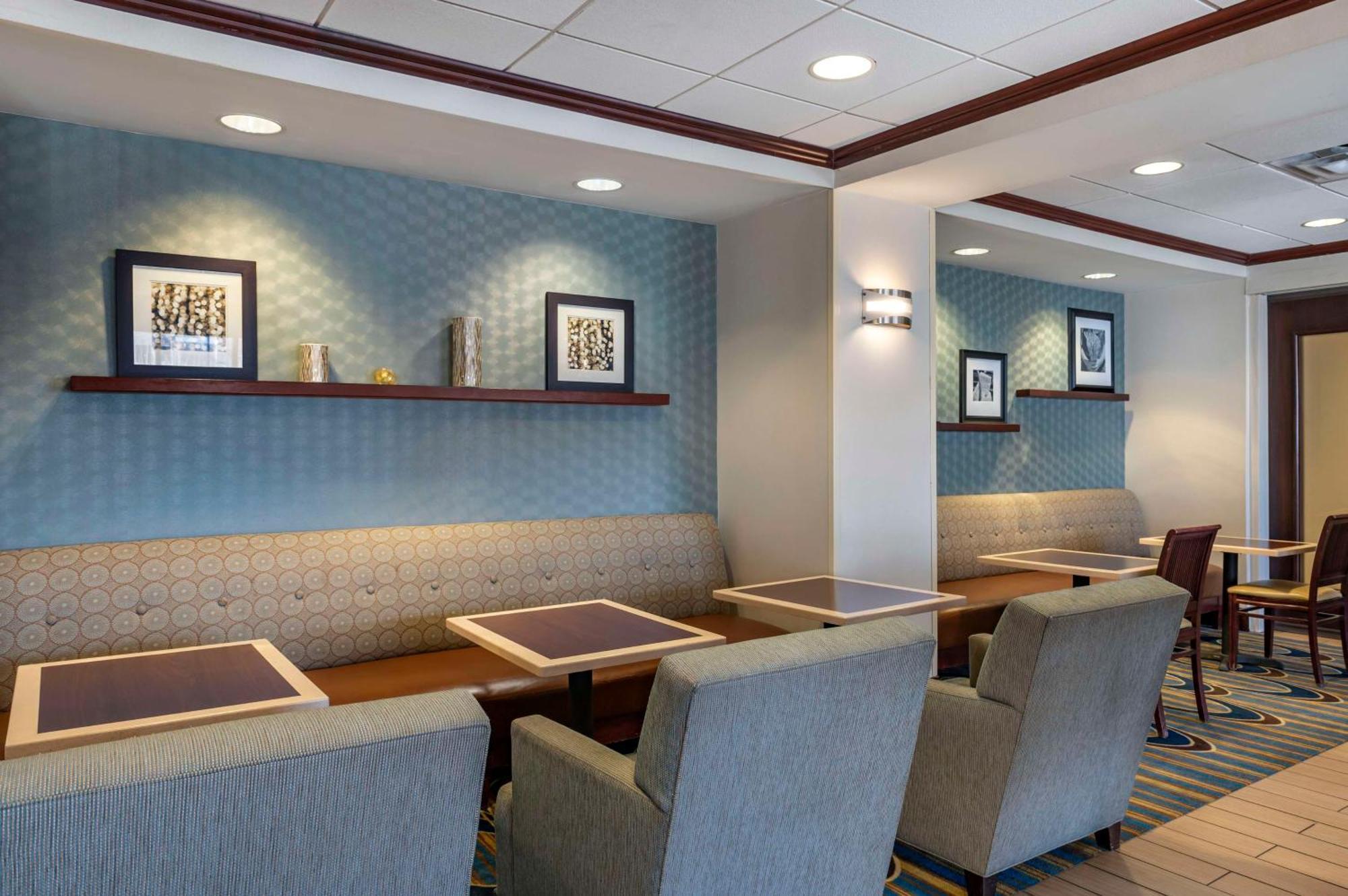 Hampton Inn Greenfield Bagian luar foto